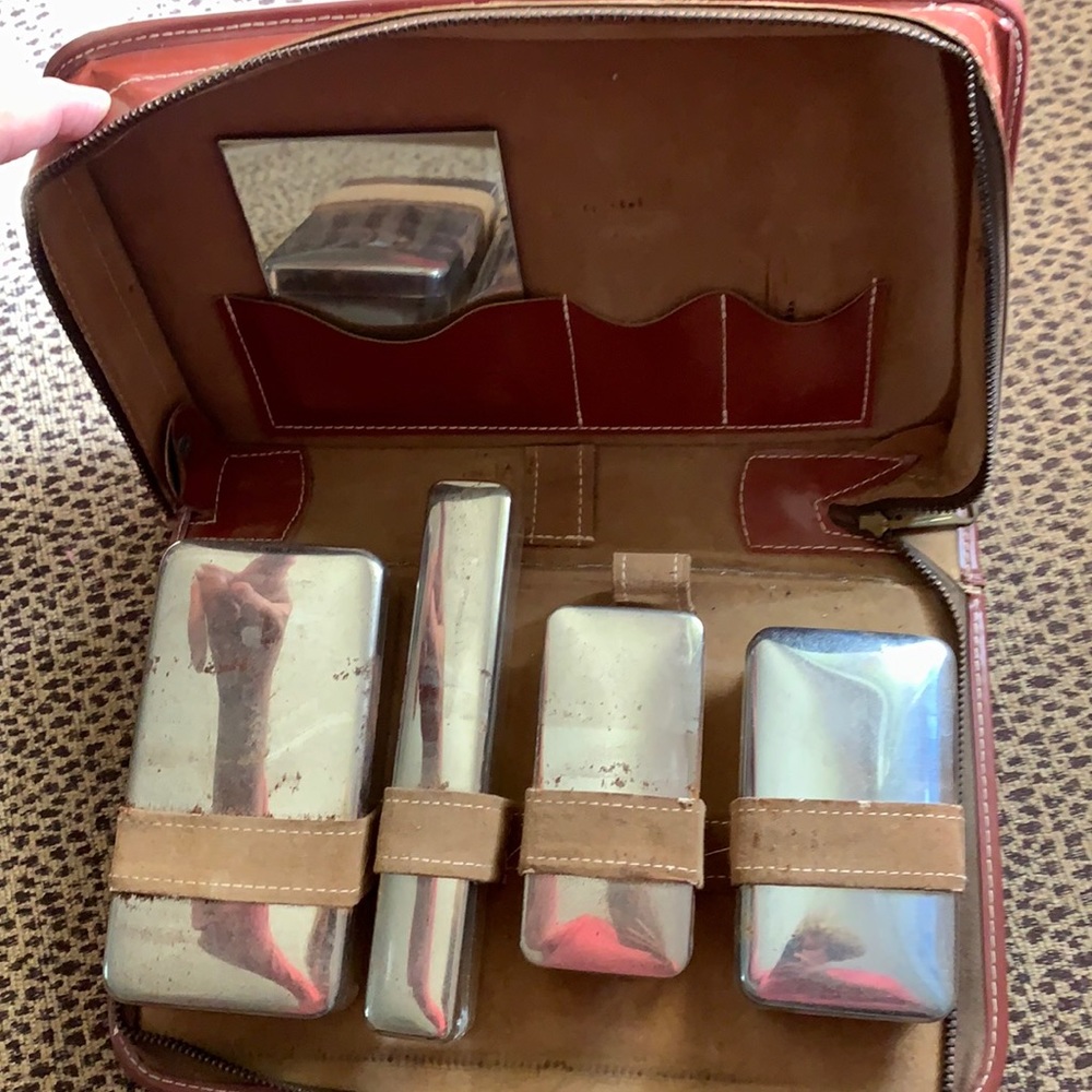 Vintage Toiletry Set
